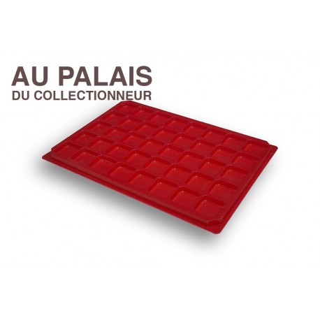 .Plateau plastique rouge alvéoles carrées X1 LOT N°M07
