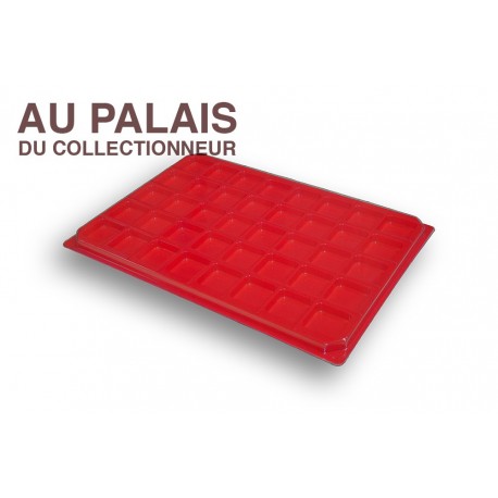 .Plateau plastique rouge carrées avec couvercle X1 LOT N°M44